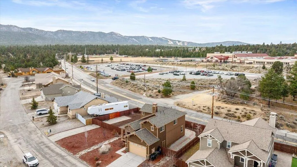341 Maple Ridge Drive, Big Bear, California 92314 home-pic-7