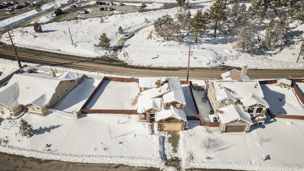 341 Maple Ridge Drive, Big Bear, California 92314 home-pic-45