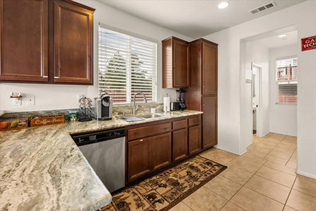 341 Maple Ridge Drive, Big Bear, California 92314 home-pic-18