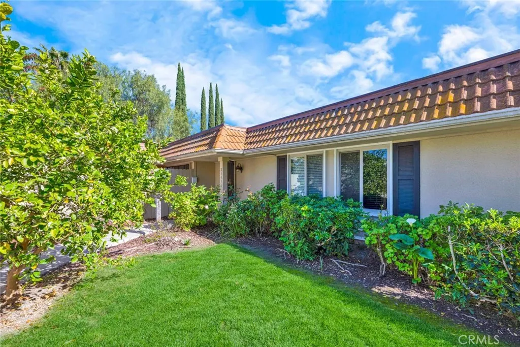 23575 Los Adornos, Aliso Viejo, California 92656 home-pic-3