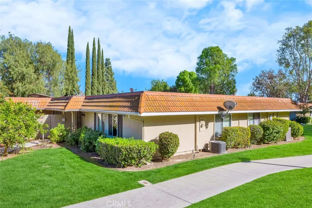 23575 Los Adornos, Aliso Viejo, California 92656 home-pic-2
