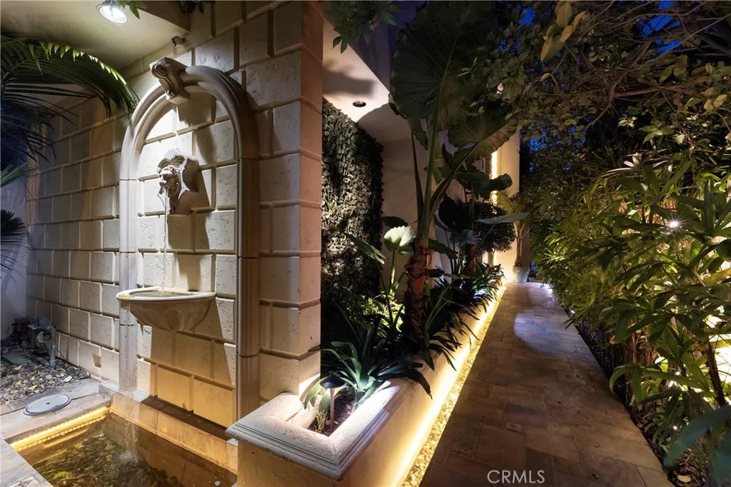 16631 Carousel, Huntington Beach, California 92649 home-pic-2