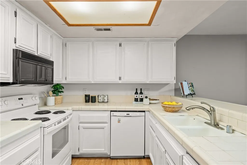2839 Onyx Way, West Covina, California 91792 home-pic-12
