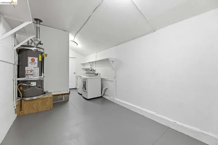 Interior access 1 car garage