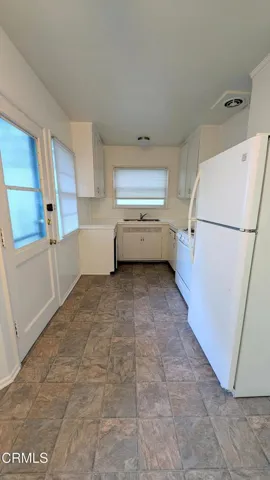 PXL_20260219_001531799.MP~2