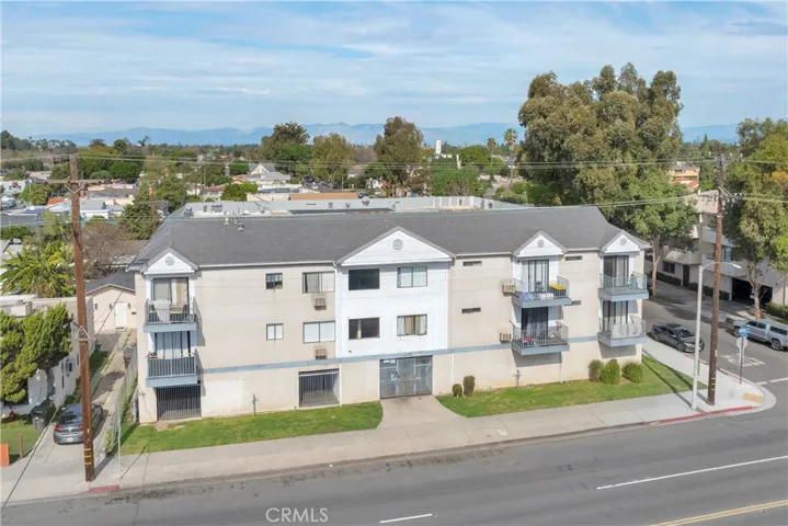 1075 E South, Long Beach, California 90805