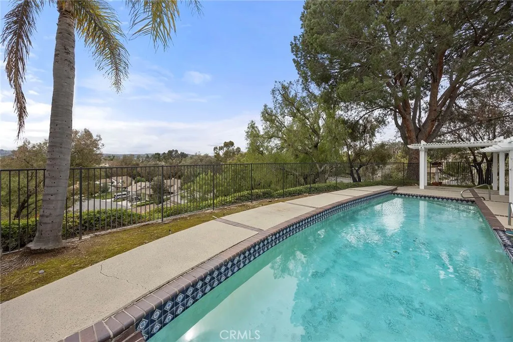 21144 Via Alisa, Yorba Linda, California 92887 home-pic-32