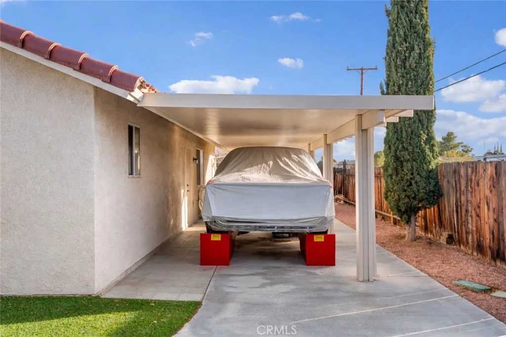 19544 Oneida, Apple Valley, California 92307 home-pic-57