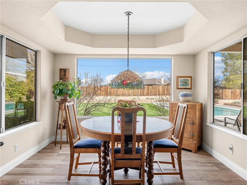 19544 Oneida, Apple Valley, California 92307 home-pic-24