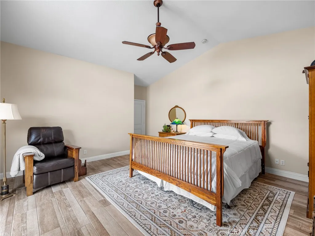 19544 Oneida, Apple Valley, California 92307 home-pic-34