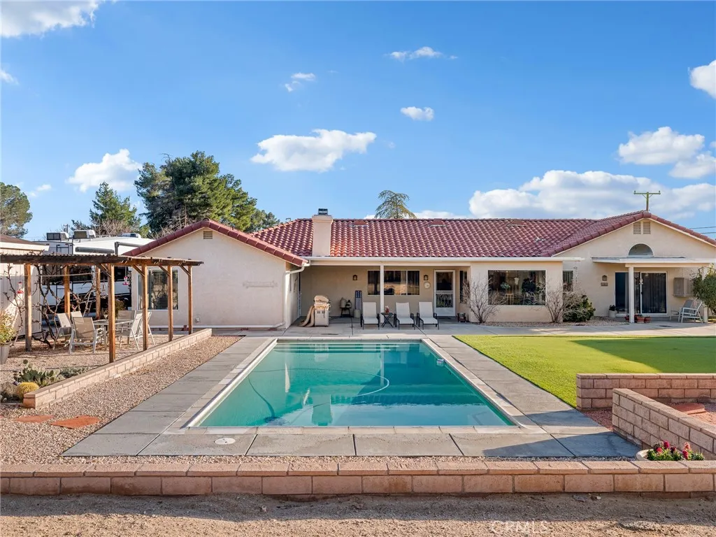 19544 Oneida, Apple Valley, California 92307 home-pic-41