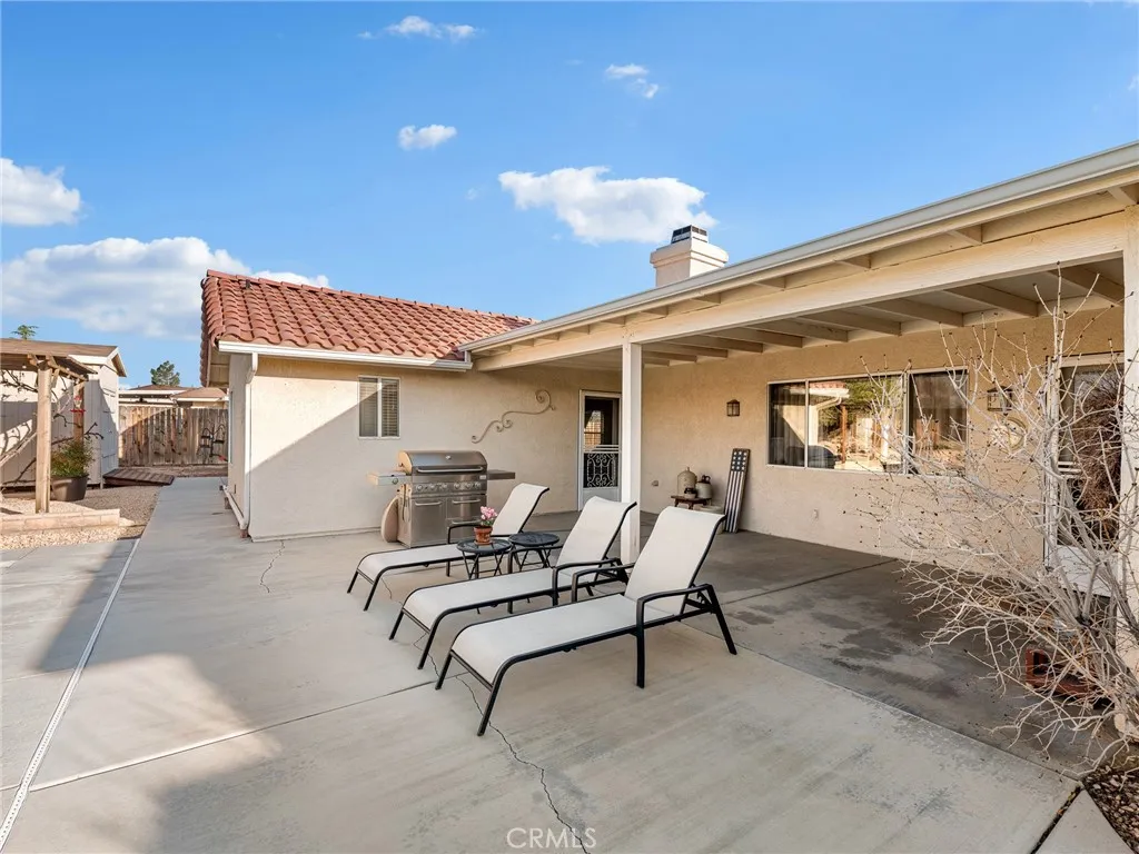 19544 Oneida, Apple Valley, California 92307 home-pic-43
