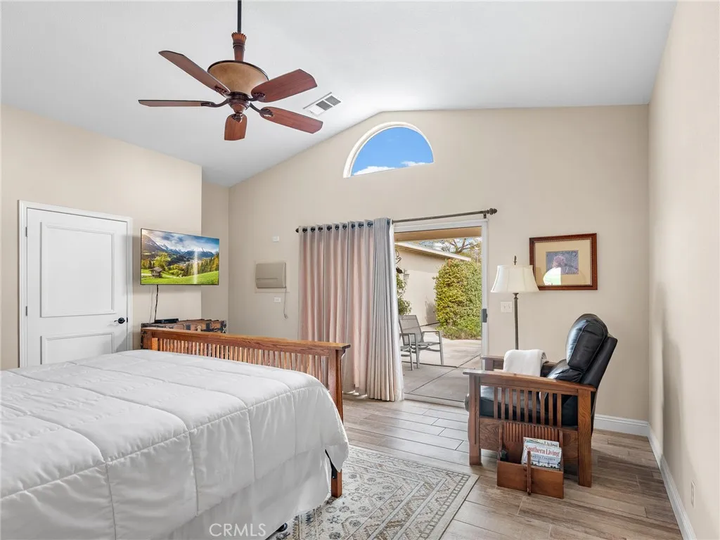 19544 Oneida, Apple Valley, California 92307 home-pic-31