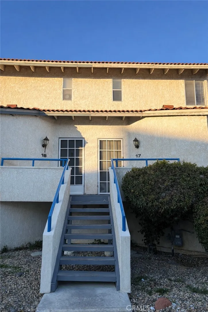 14530 Nautical Lane 17, Helendale, California 92342 home-pic-1