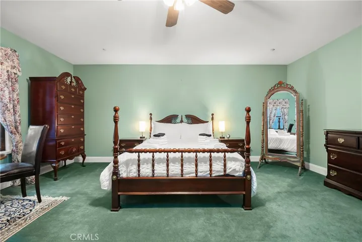 Bedroom With Fireplace and Jet Tube/Second Floor