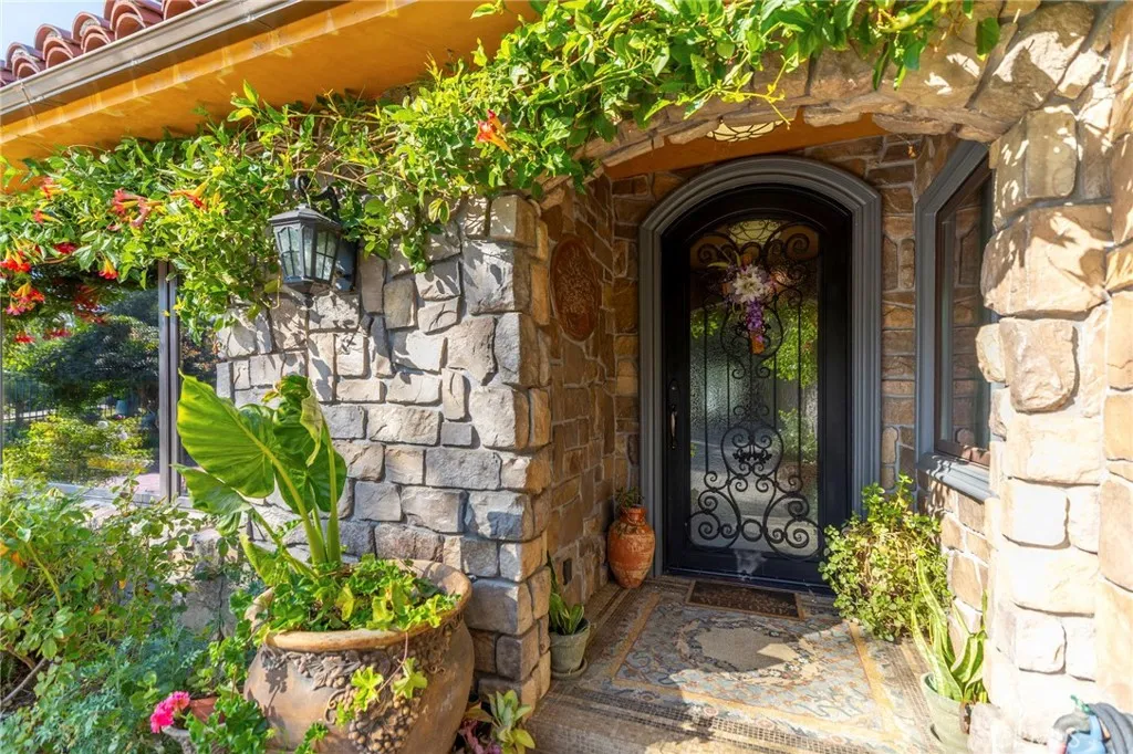 14260 Grande Vista Avenue, Perris, California 92570 home-pic-3