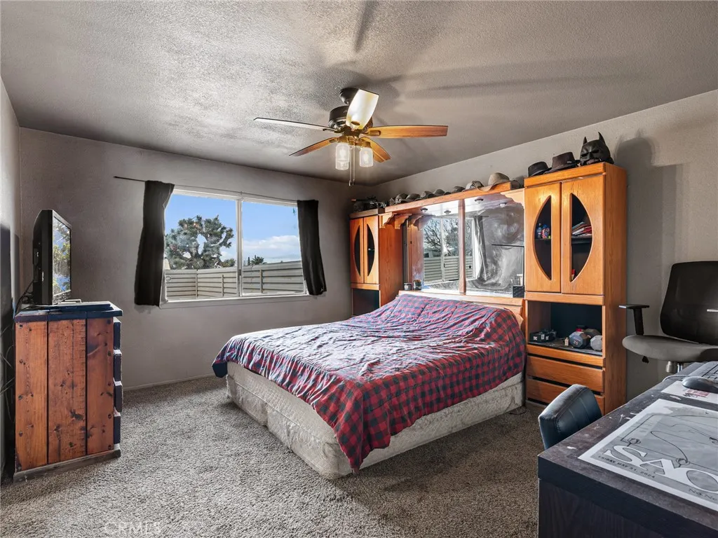 9890 Solano, Victorville, California 92392 home-pic-19