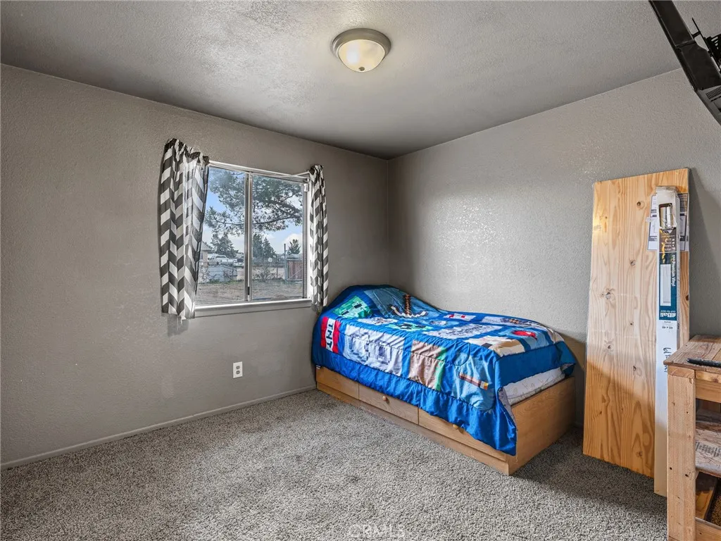 9890 Solano, Victorville, California 92392 home-pic-15