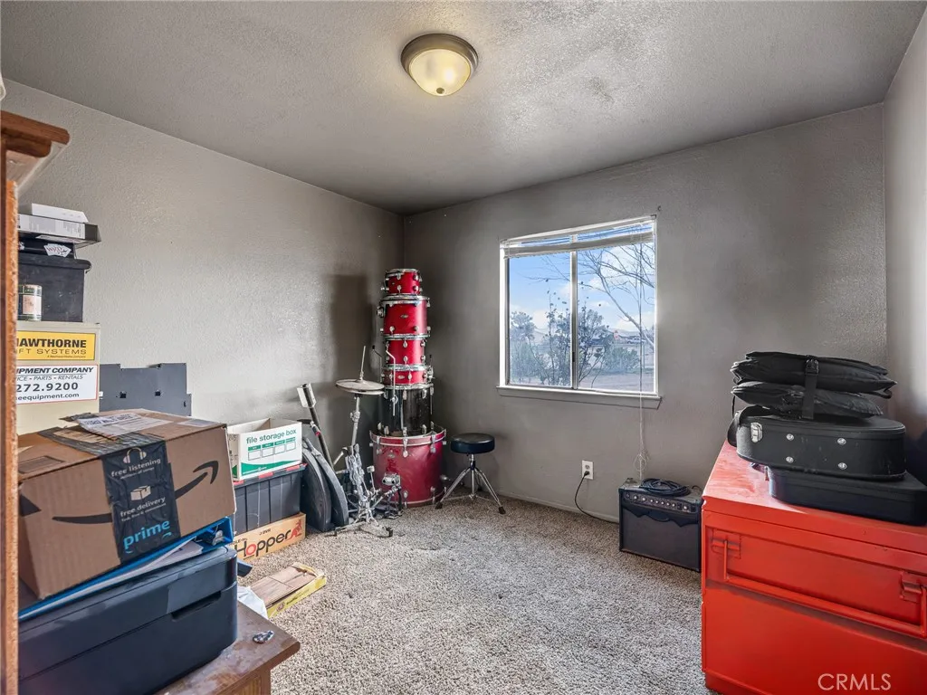 9890 Solano, Victorville, California 92392 home-pic-17