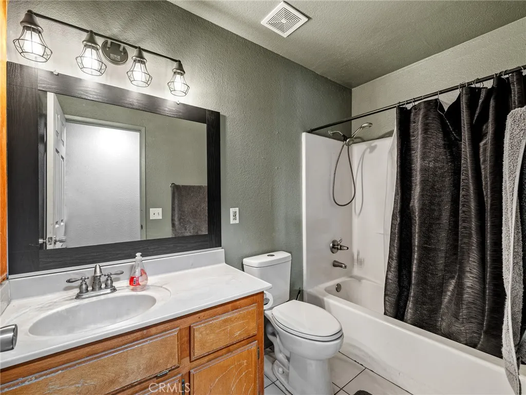 9890 Solano, Victorville, California 92392 home-pic-14