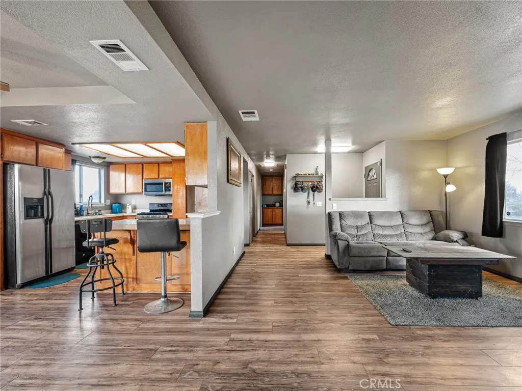9890 Solano, Victorville, California 92392 home-pic-7
