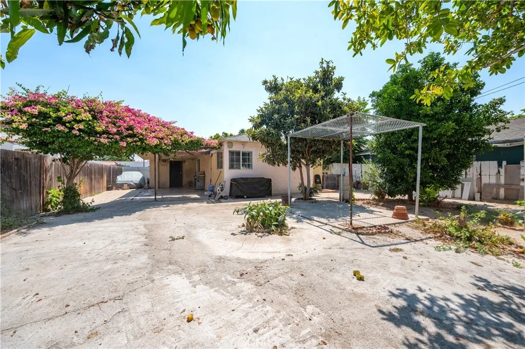 1808 S Van Ness Avenue, Santa Ana, California 92707 home-pic-31