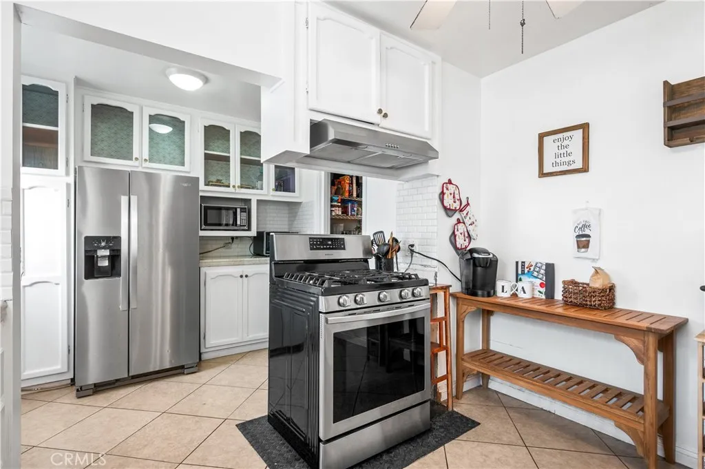 1808 S Van Ness Avenue, Santa Ana, California 92707 home-pic-11