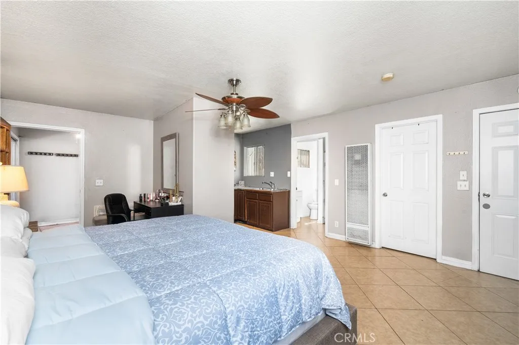 1808 S Van Ness Avenue, Santa Ana, California 92707 home-pic-19