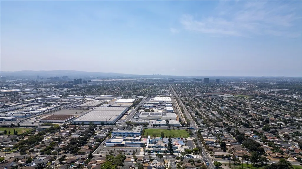1808 S Van Ness Avenue, Santa Ana, California 92707 home-pic-34