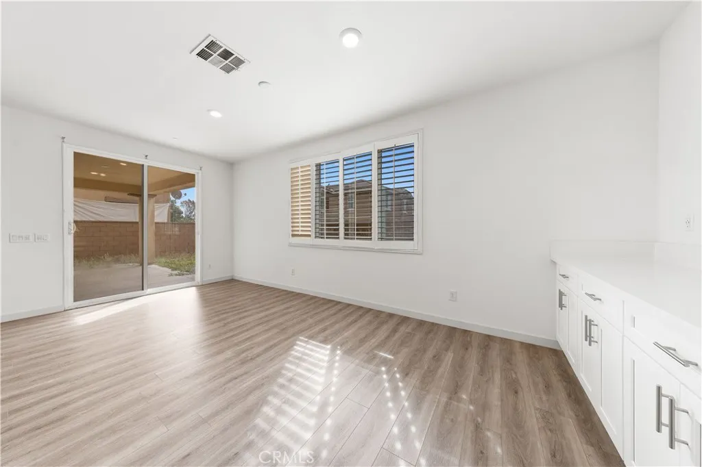 15609 Paprika Lane, Fontana, California 92336 home-pic-37