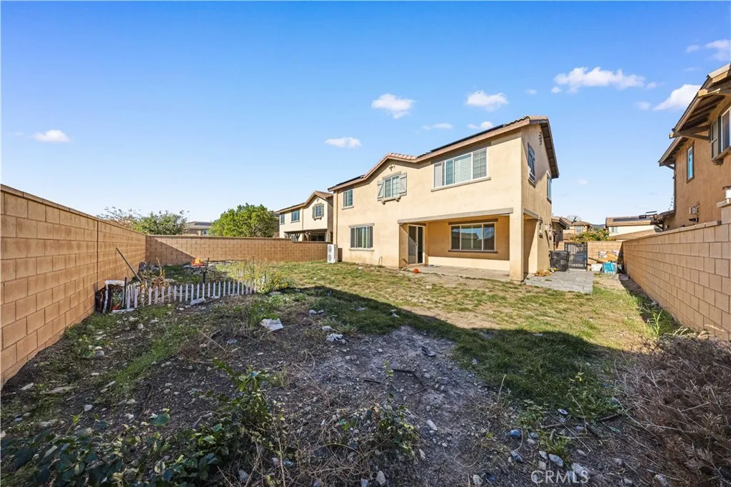 15609 Paprika Lane, Fontana, California 92336 home-pic-10