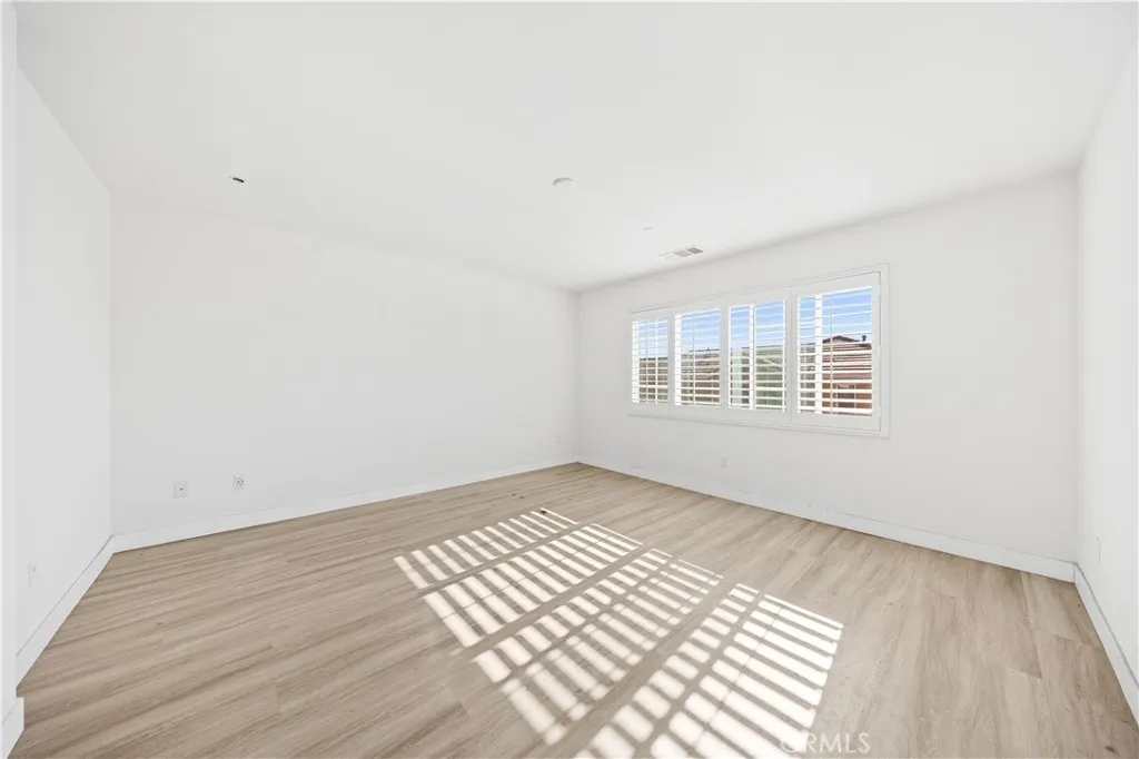 15609 Paprika Lane, Fontana, California 92336 home-pic-28