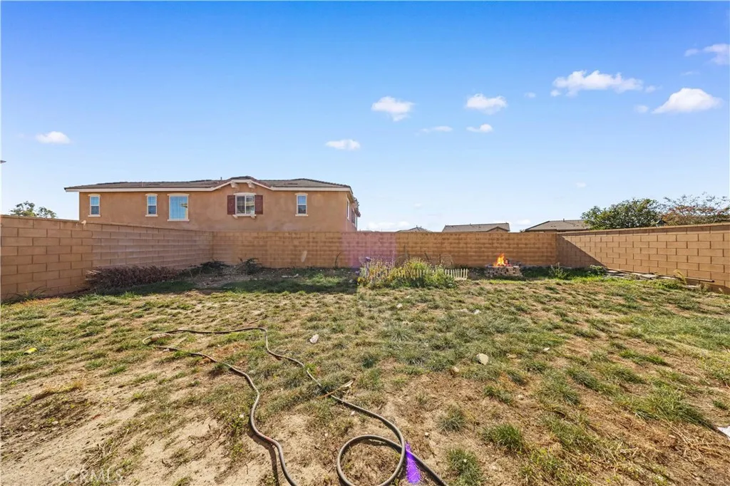 15609 Paprika Lane, Fontana, California 92336 home-pic-14