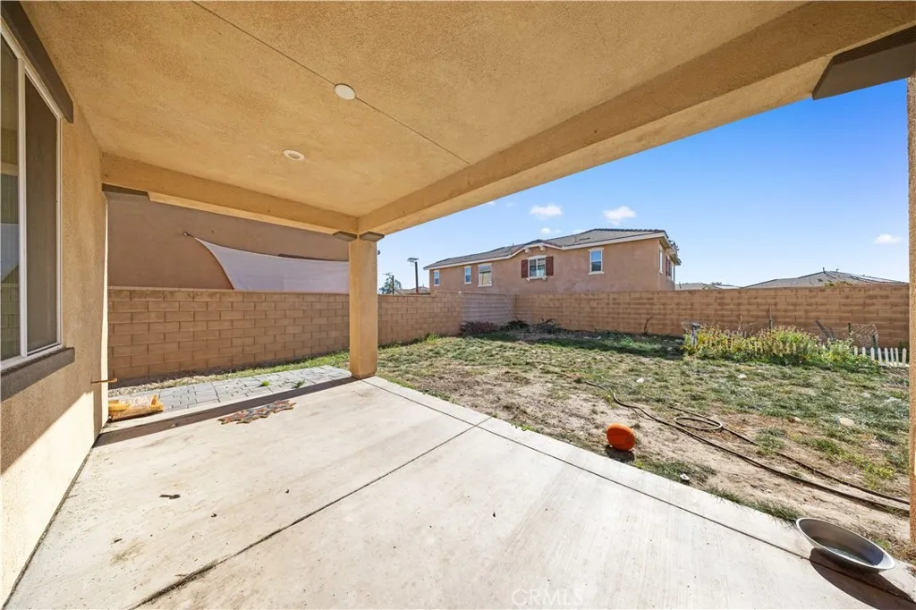 15609 Paprika Lane, Fontana, California 92336 home-pic-7