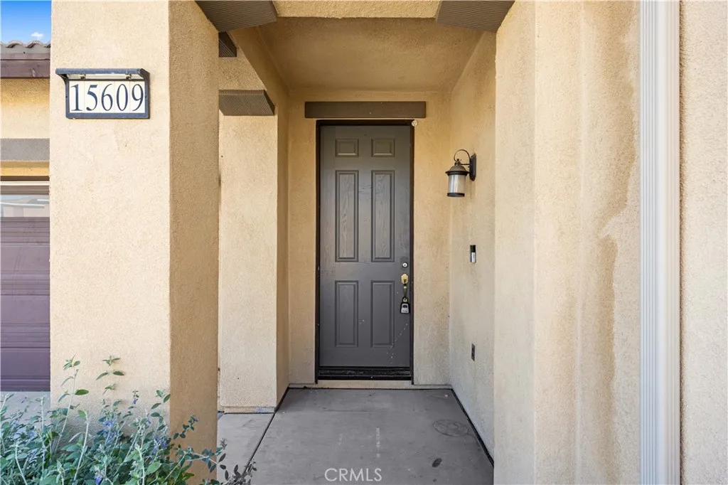 15609 Paprika Lane, Fontana, California 92336 home-pic-4