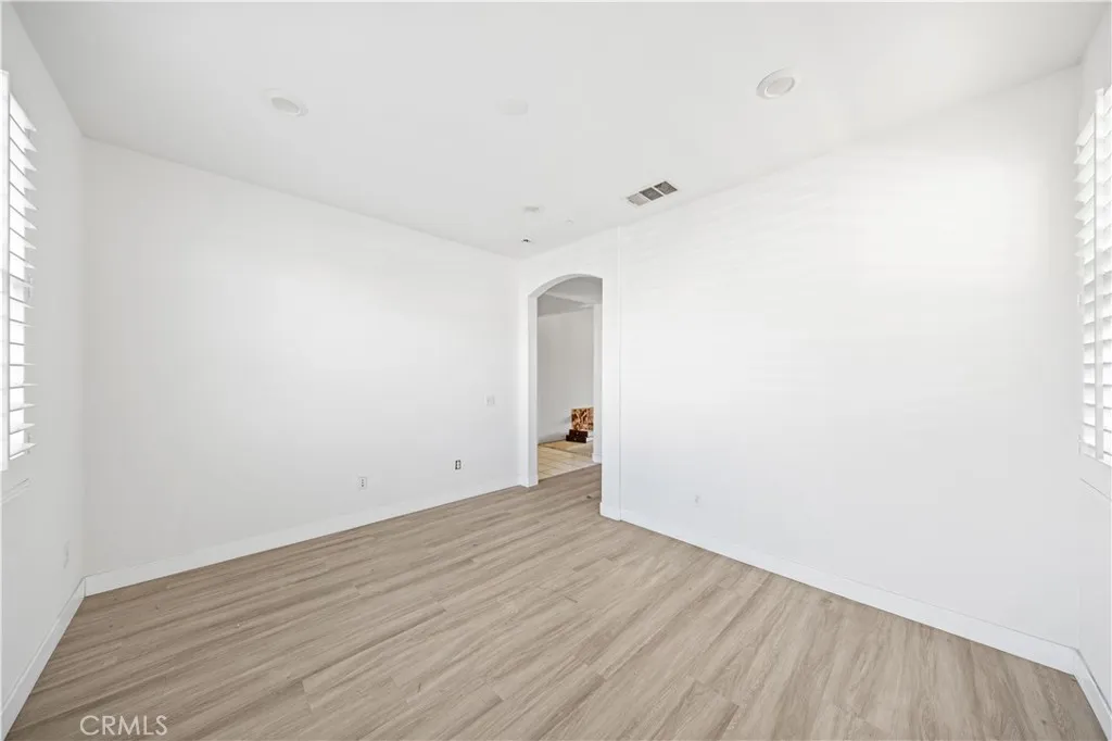 15609 Paprika Lane, Fontana, California 92336 home-pic-6