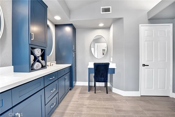 Custom beauty vanity