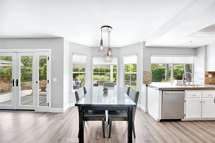 Breakfast nook
