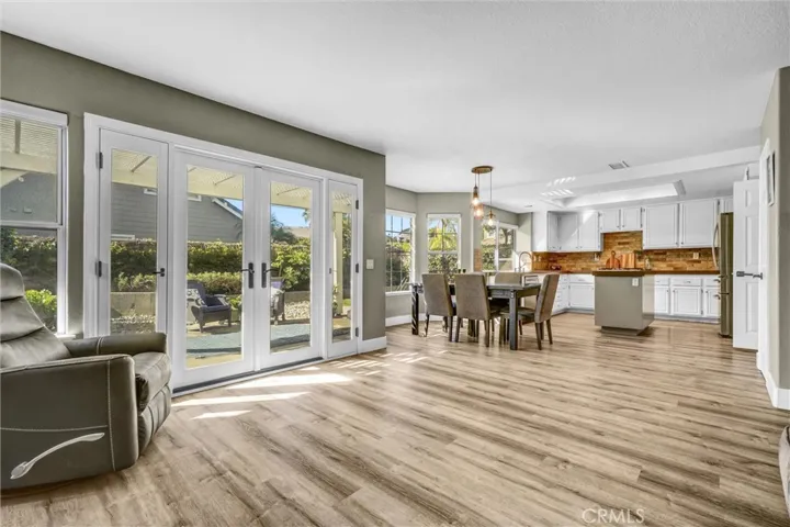 Easy flow from family room to kitchen