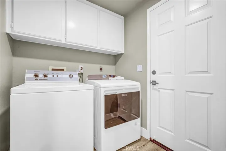 Downstairs laundry room