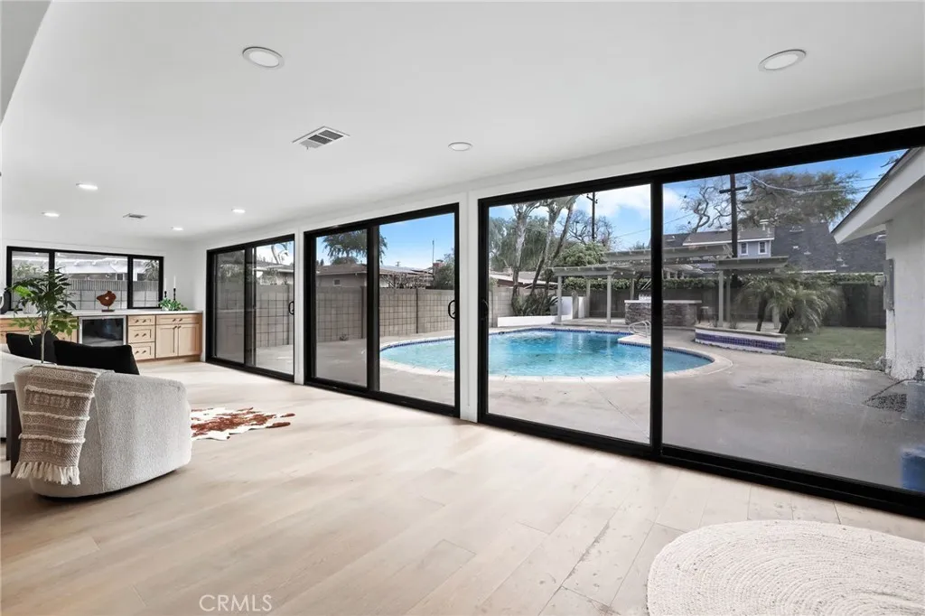 618 N Lincoln, Fullerton, California 92831 home-pic-22