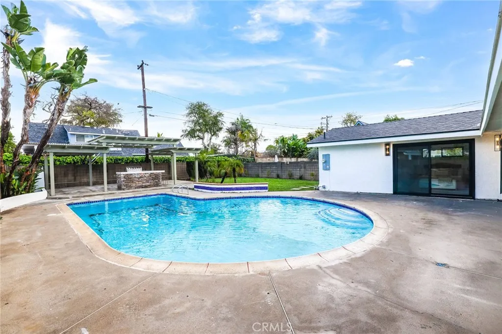 618 N Lincoln, Fullerton, California 92831 home-pic-23