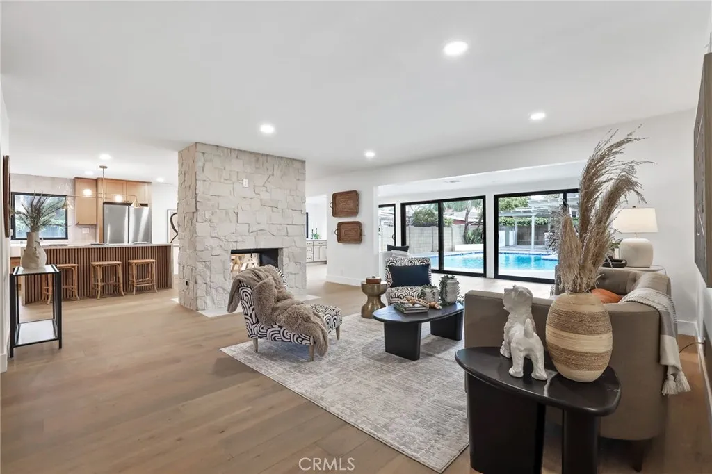 618 N Lincoln, Fullerton, California 92831 home-pic-4
