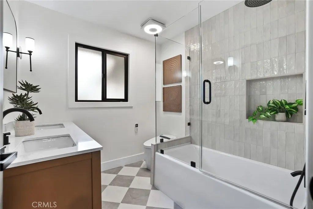 618 N Lincoln, Fullerton, California 92831 home-pic-20