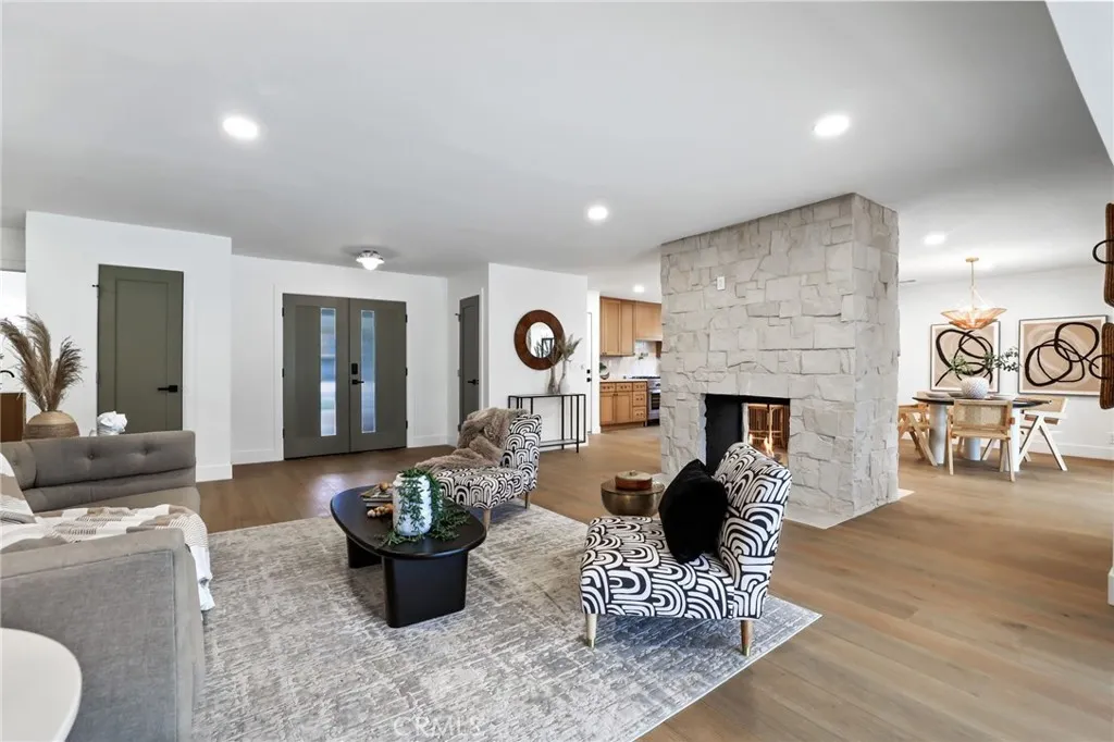 618 N Lincoln, Fullerton, California 92831 home-pic-6