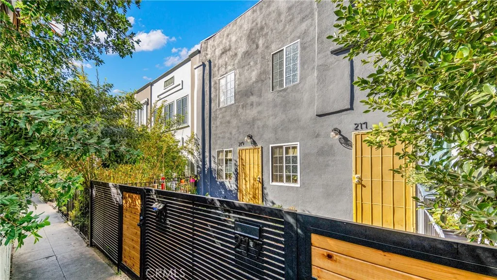 217 Columbia Place, Los Angeles, California 90026 home-pic-6
