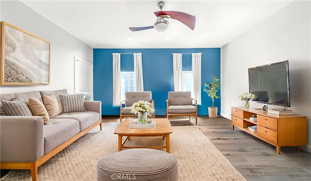 217 Columbia Place, Los Angeles, California 90026 home-pic-1