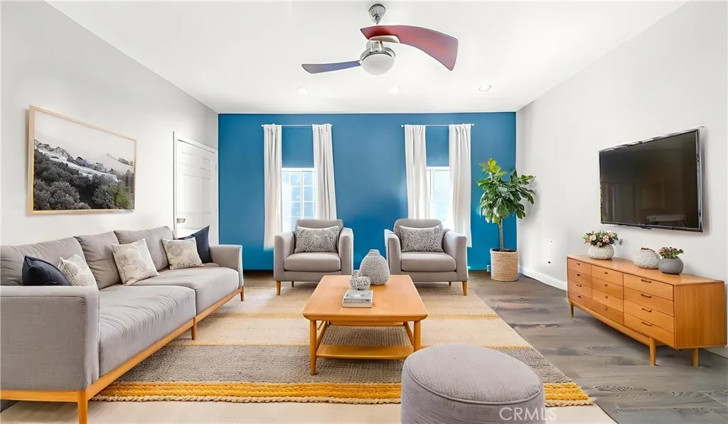 217 Columbia Place, Los Angeles, California 90026 home-pic-15