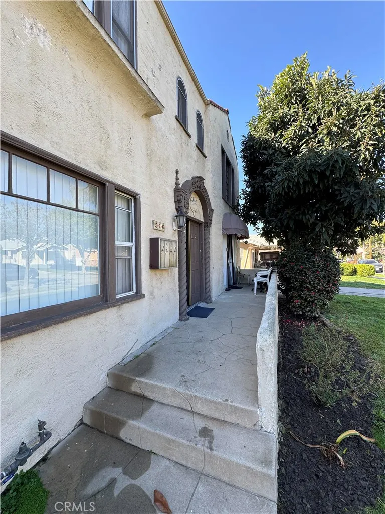 516 W Lexington, Glendale, California 91203 home-pic-6
