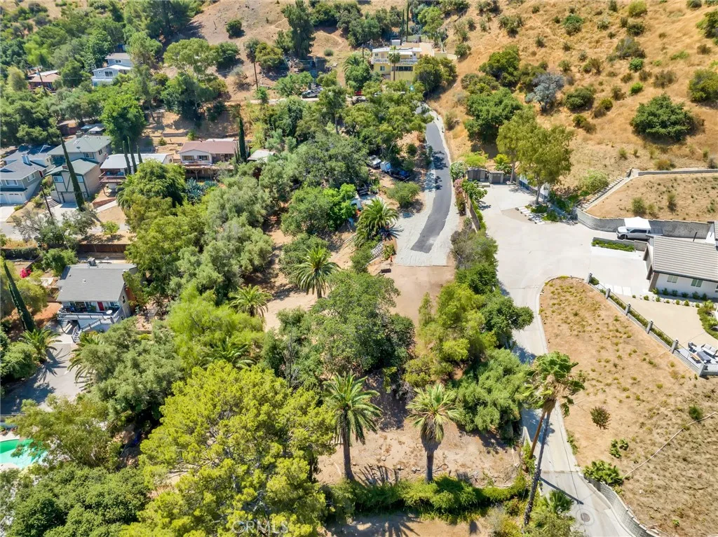 8455 Mcgroarty Street, Sunland, California 91040 home-pic-21